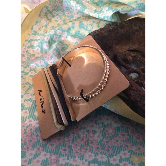 NWT Francesca’s HAIR TIES & BRACELET SET 6 PC Gold Cuff Bracelet & 5 Ties - Picture 1 of 11